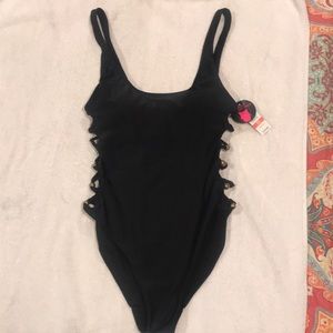 Black bikini